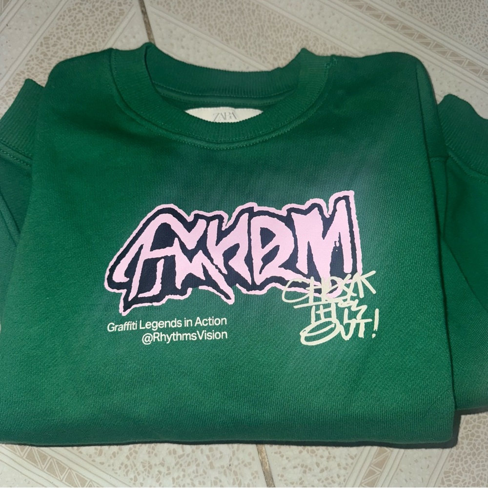 Zara Green Kids Sweatshirt with Graphic Print boys 8-9 new